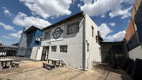 6B Engwena Road